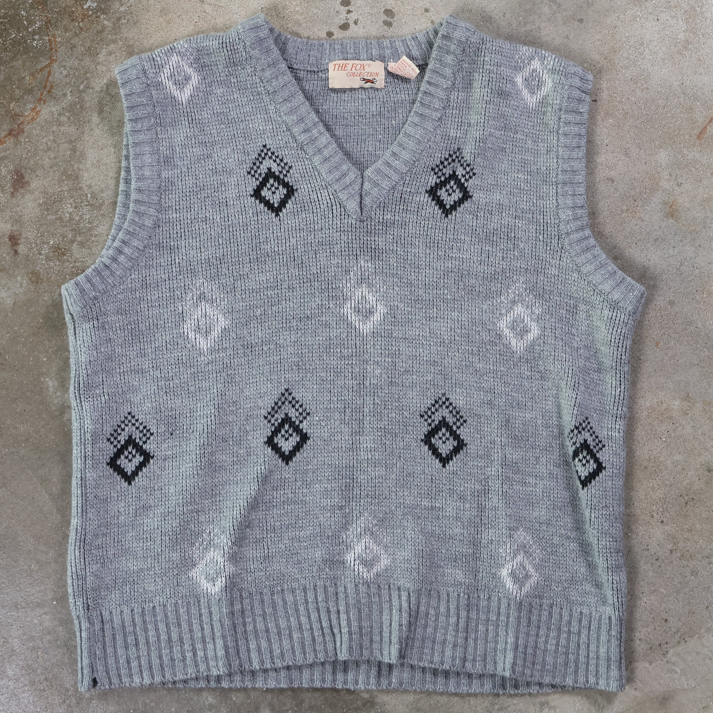 Gray Diamond Knit Sweater Vest 90s (Medium)