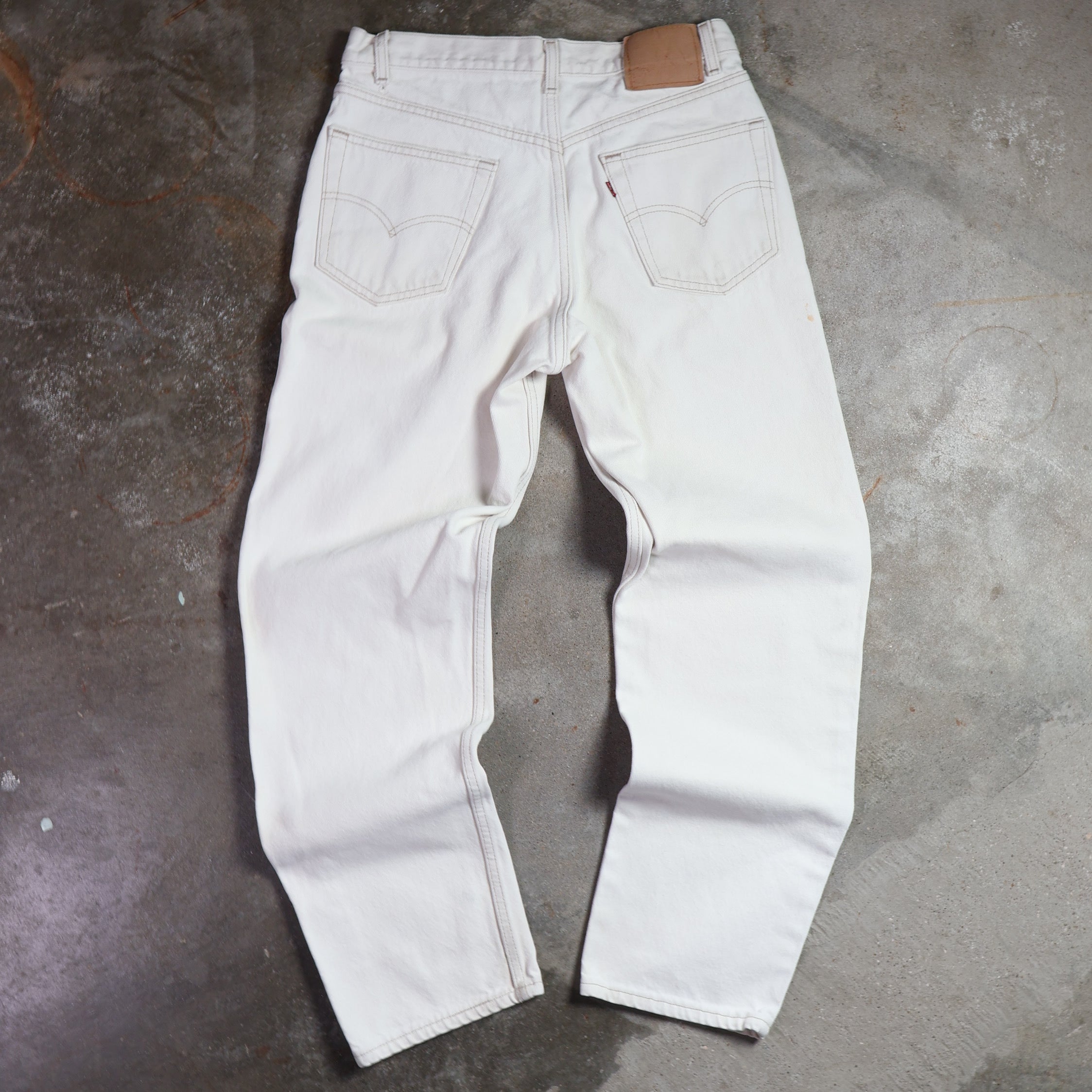 White Levi's 550 Denim Jeans 1998 (32")