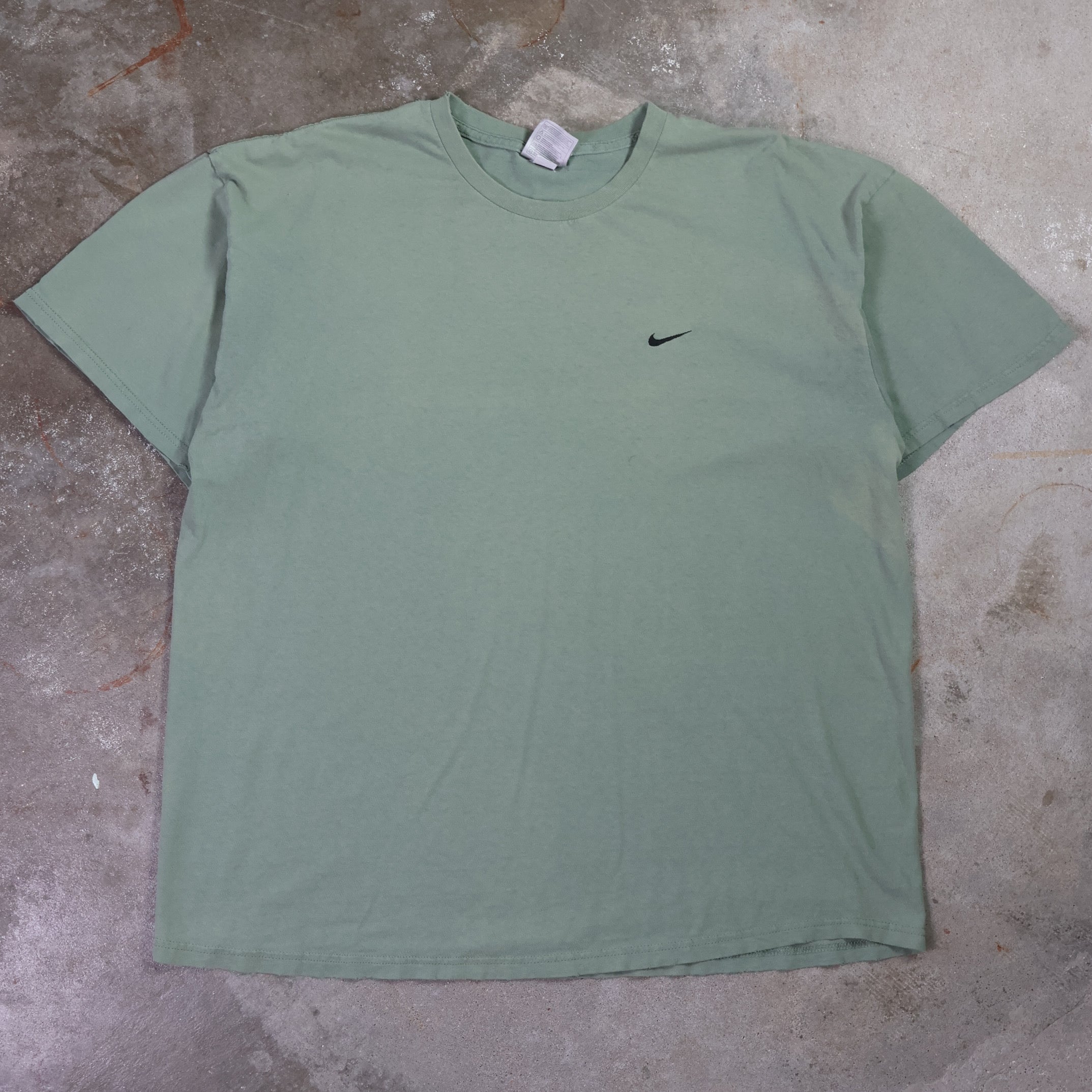 Pistachio Nike Embroidered T-Shirt 00s (XL)