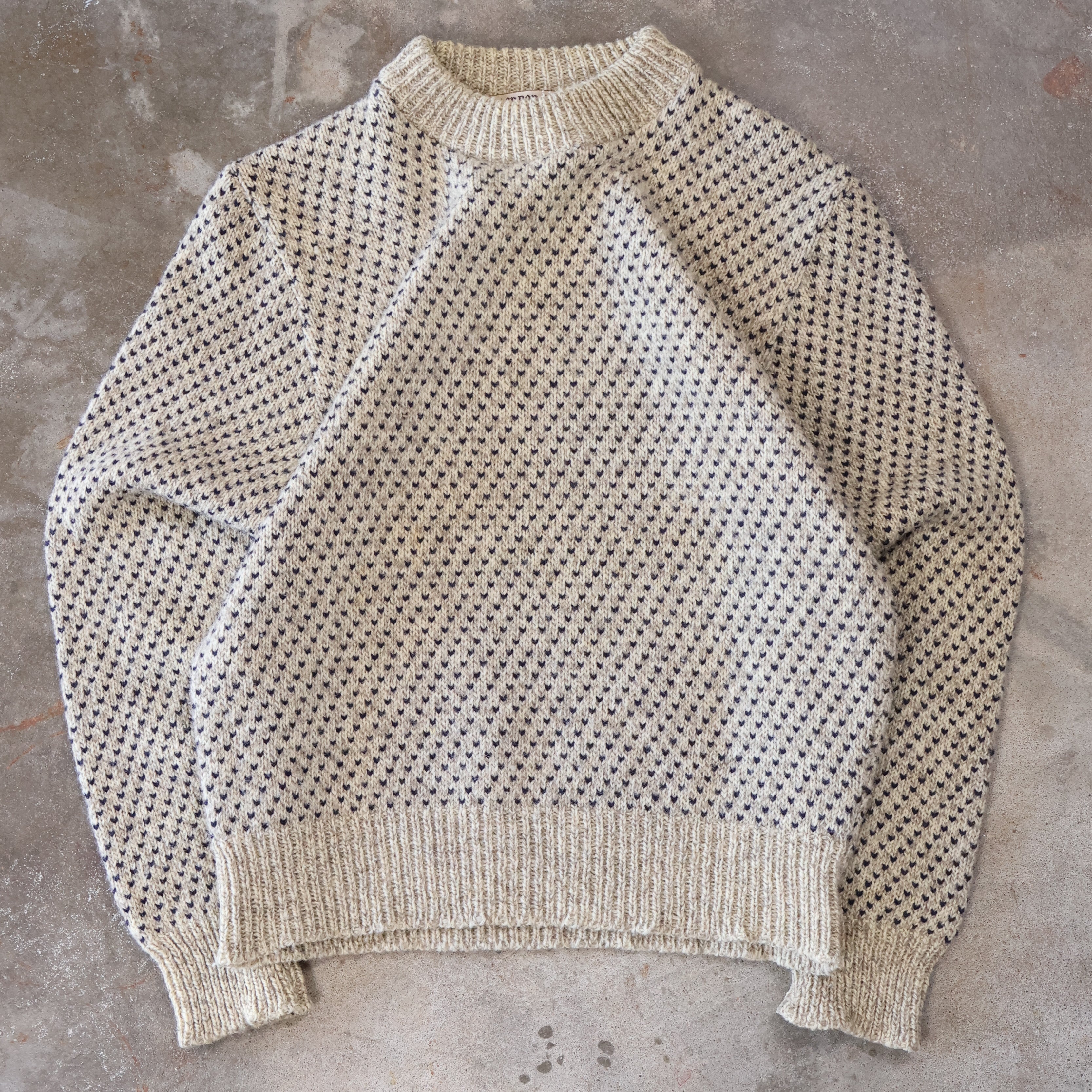 Tan/Navy Wool Knit Sweater 90s (Medium)