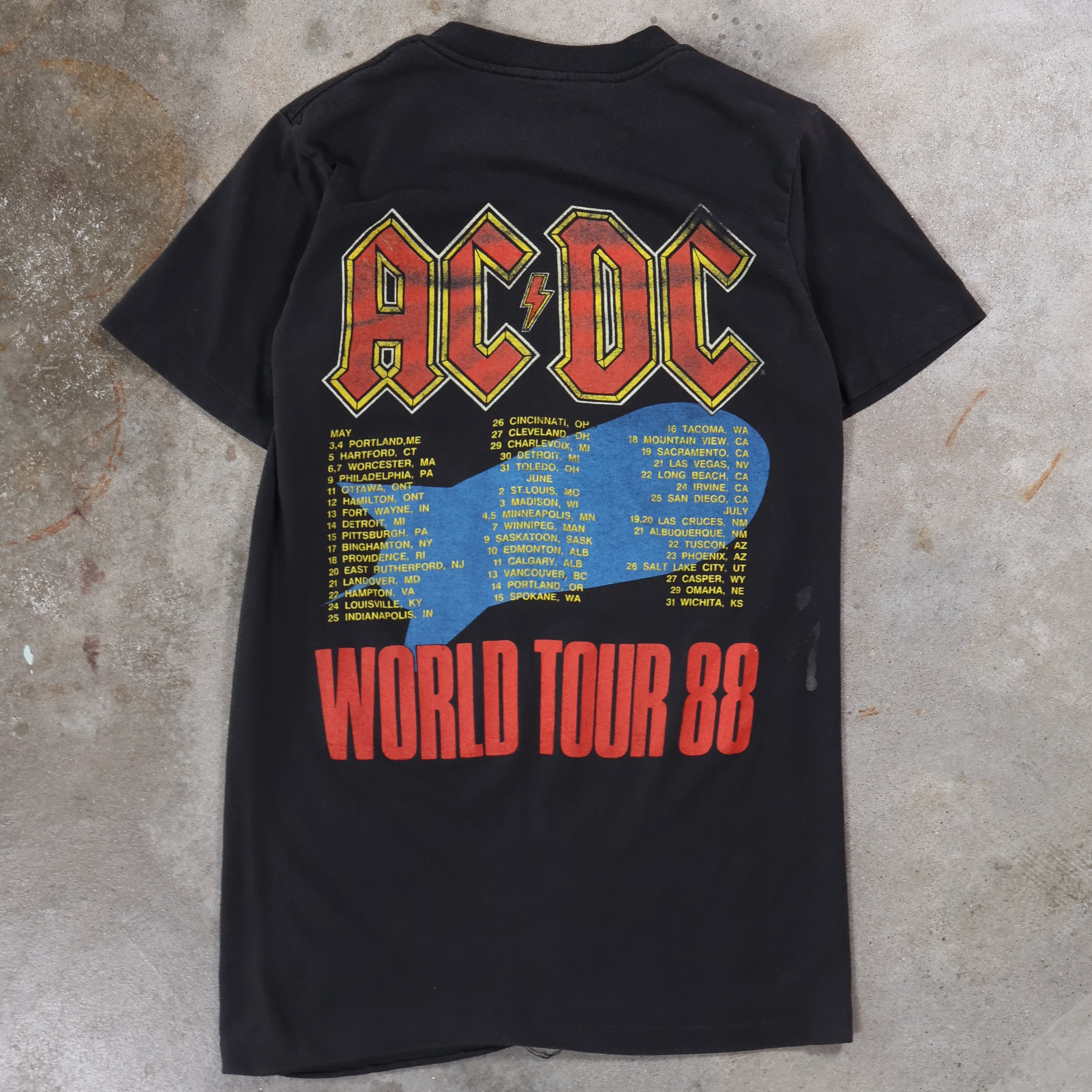 ACDC Blow Up Your Video World Tour 1988 T-Shirt (Medium)