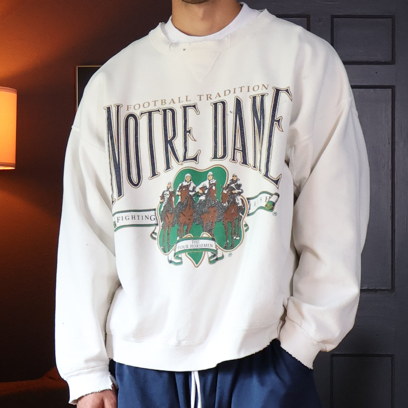 Notre Dame Dour Horseman Distressed Sweatshirt 90s (XL)