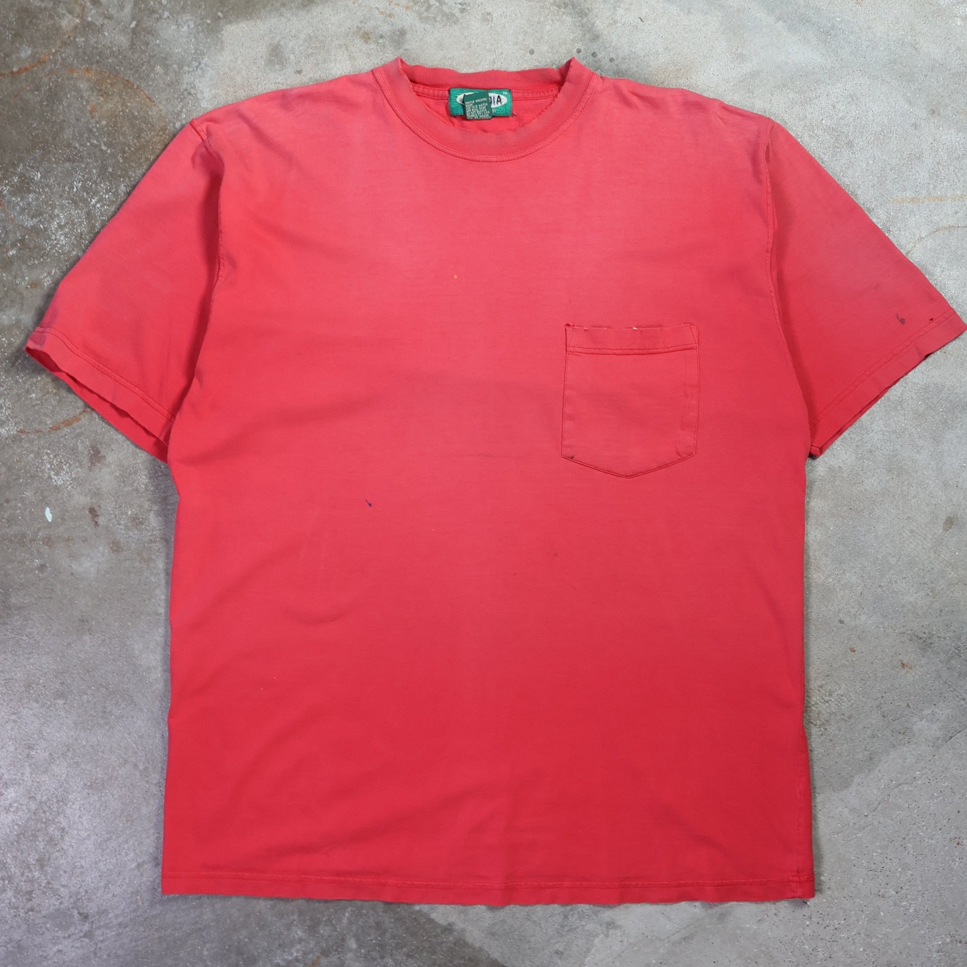 Faded Red Worn Blank Pocket T-Shirt 90s (Large)