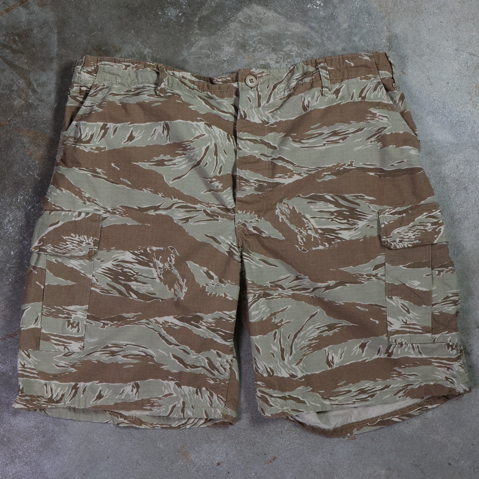 Tiger Camo Cargo Shorts (34")