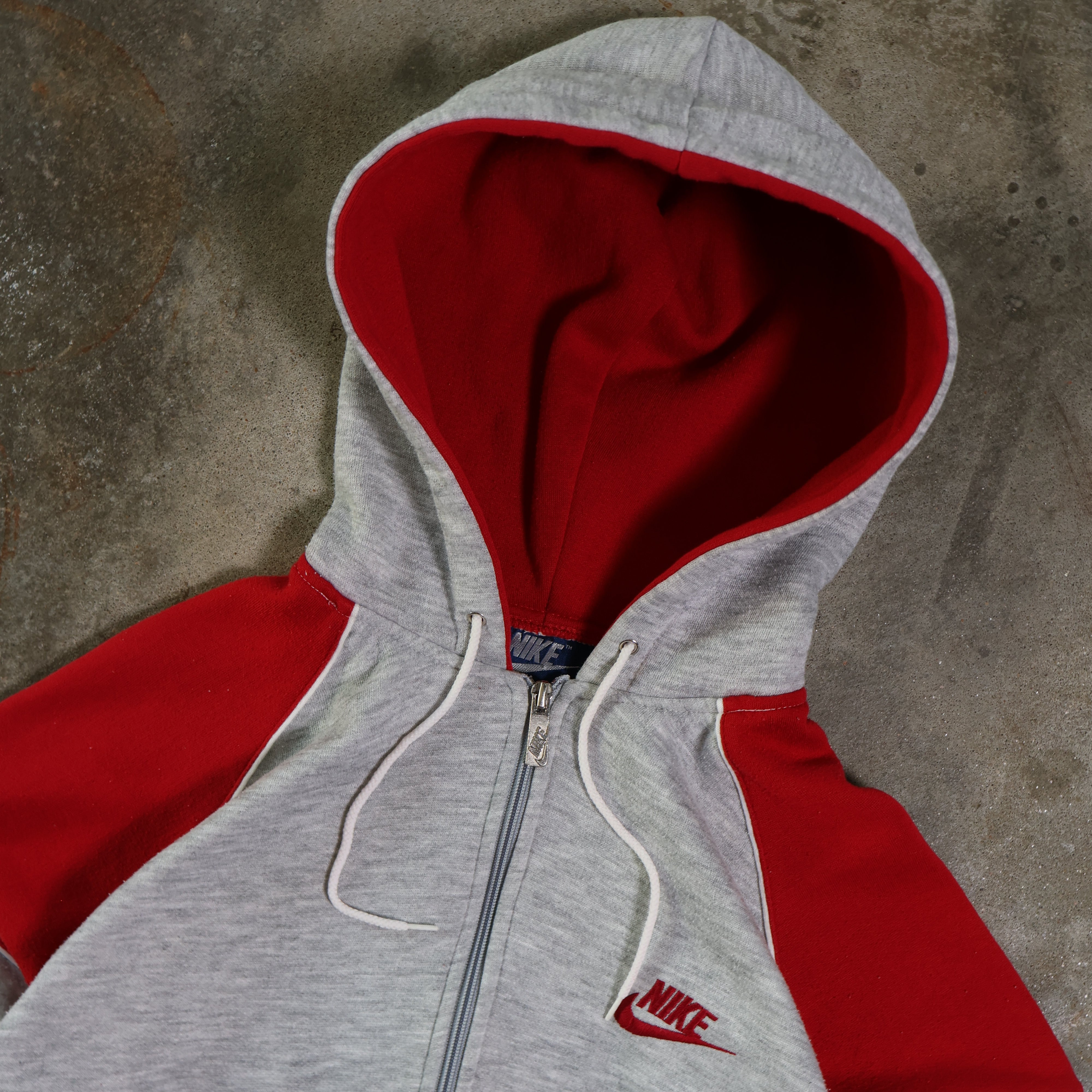 Gray/Red Nike Zip-Up Hoodie 80s (Medium)