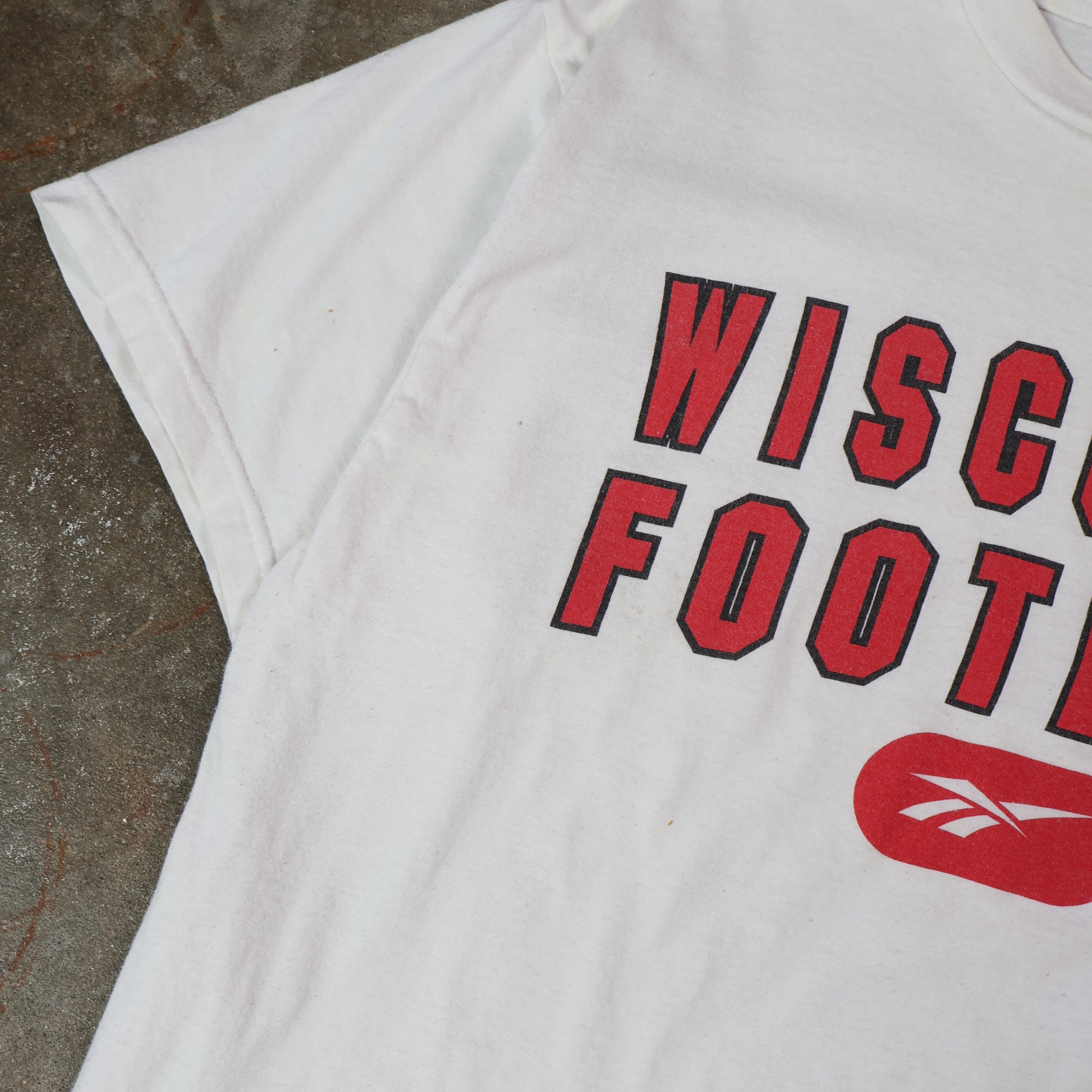 Wisconsin Football Reebok T-Shirt 90s (Large)