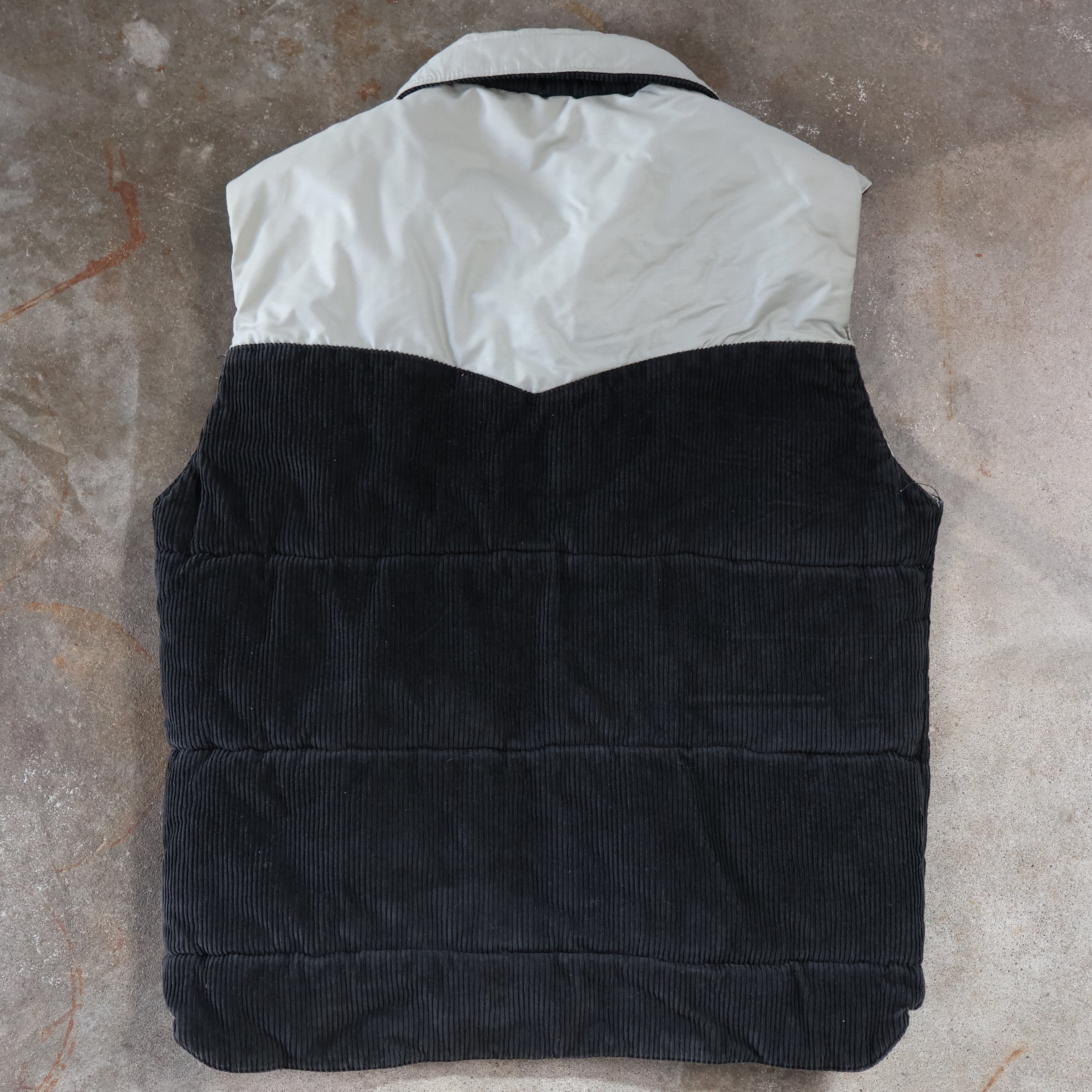 Black Reversible Corduroy Puffer Vest 80s (Small)