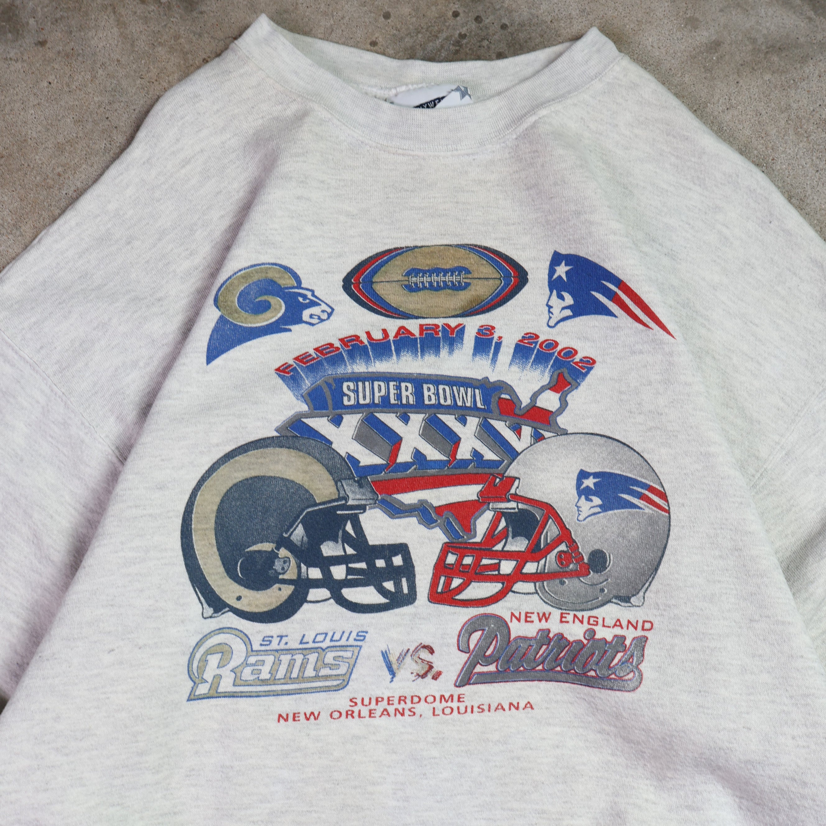 Rams x Patriots Superbowl Sweatshirt 2002 (XL)