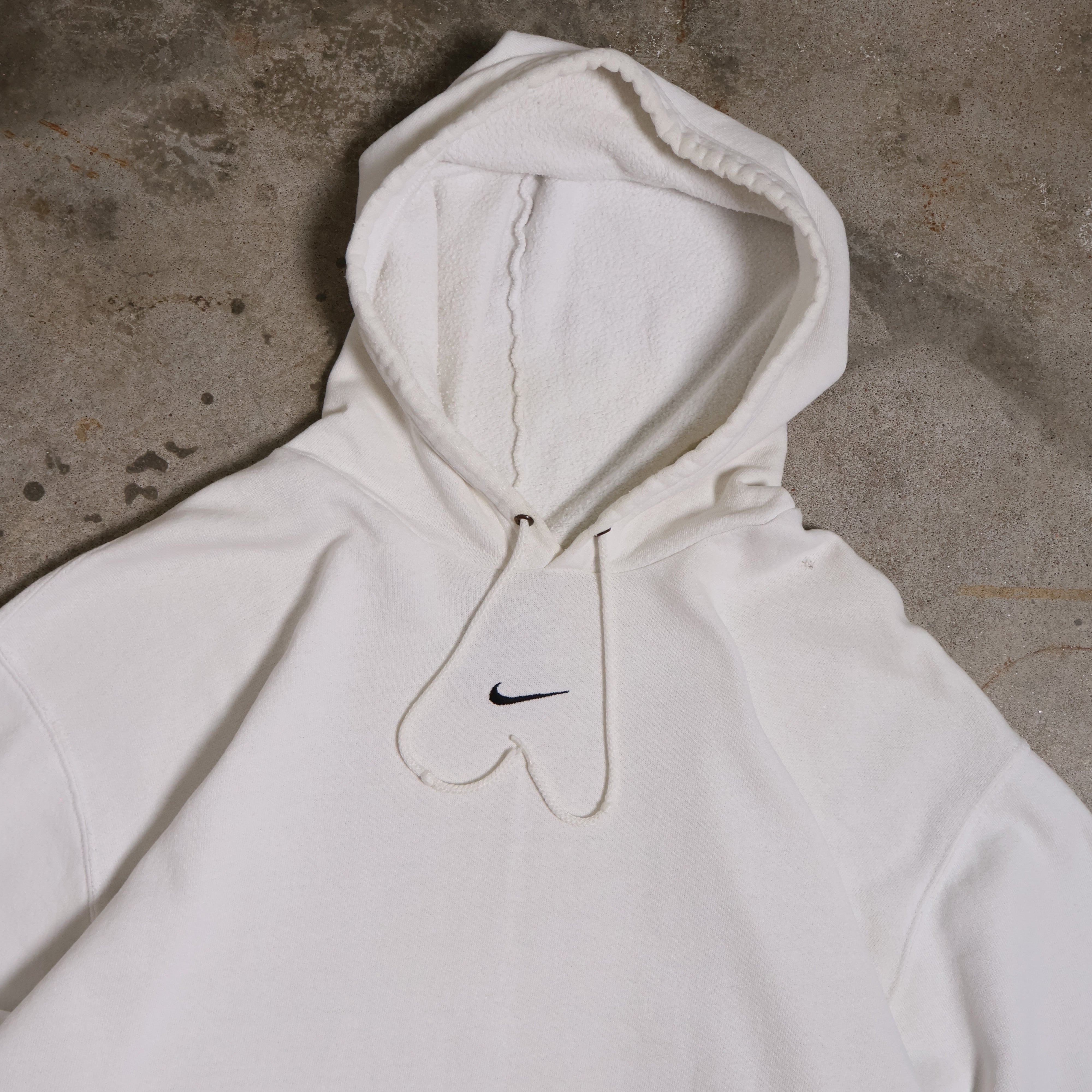 White Nike Centerswoosh Hoodie 00s (XL)