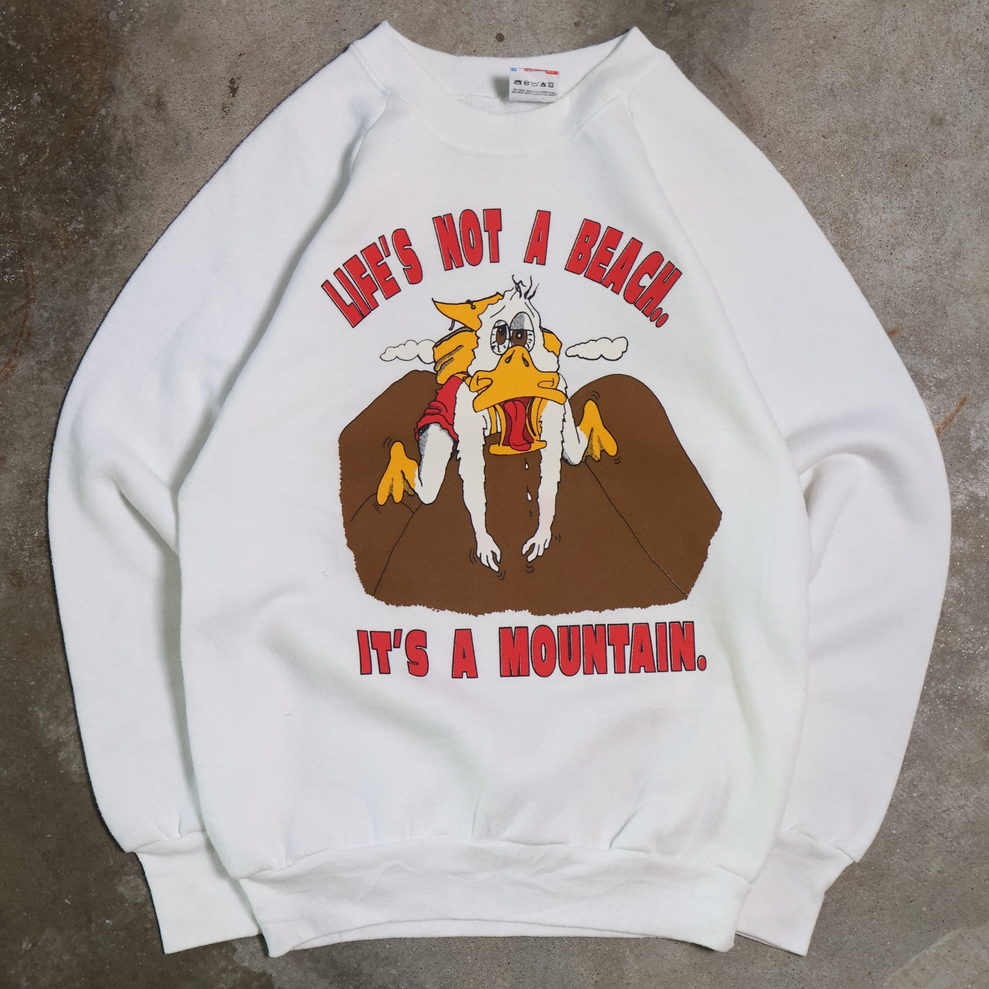 Life's Not a Beach It's a Mountain Cartoon Sweatshirt 80s (Small)