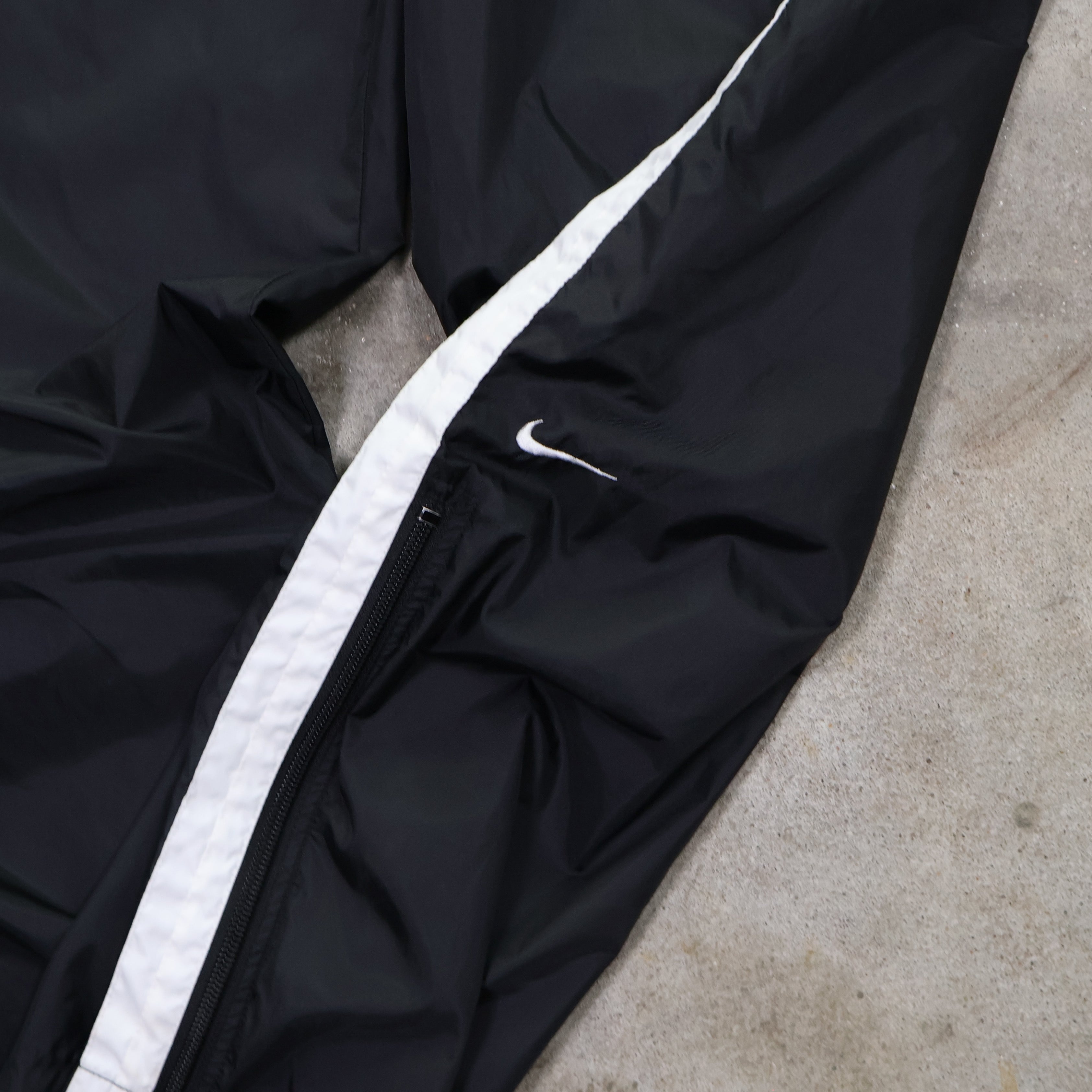 Black Nike Track Pants 90s (Large)
