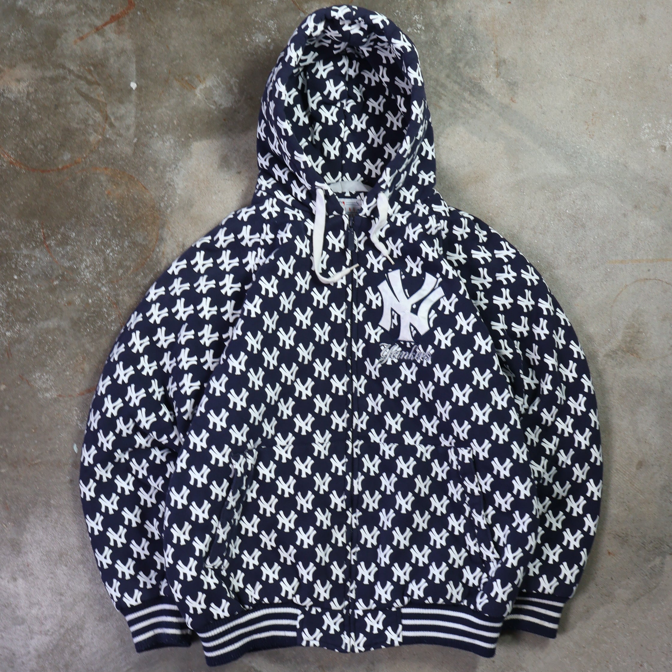 New York Yankees All-Over-Print Zip-Up Hoodie 90s (Medium)