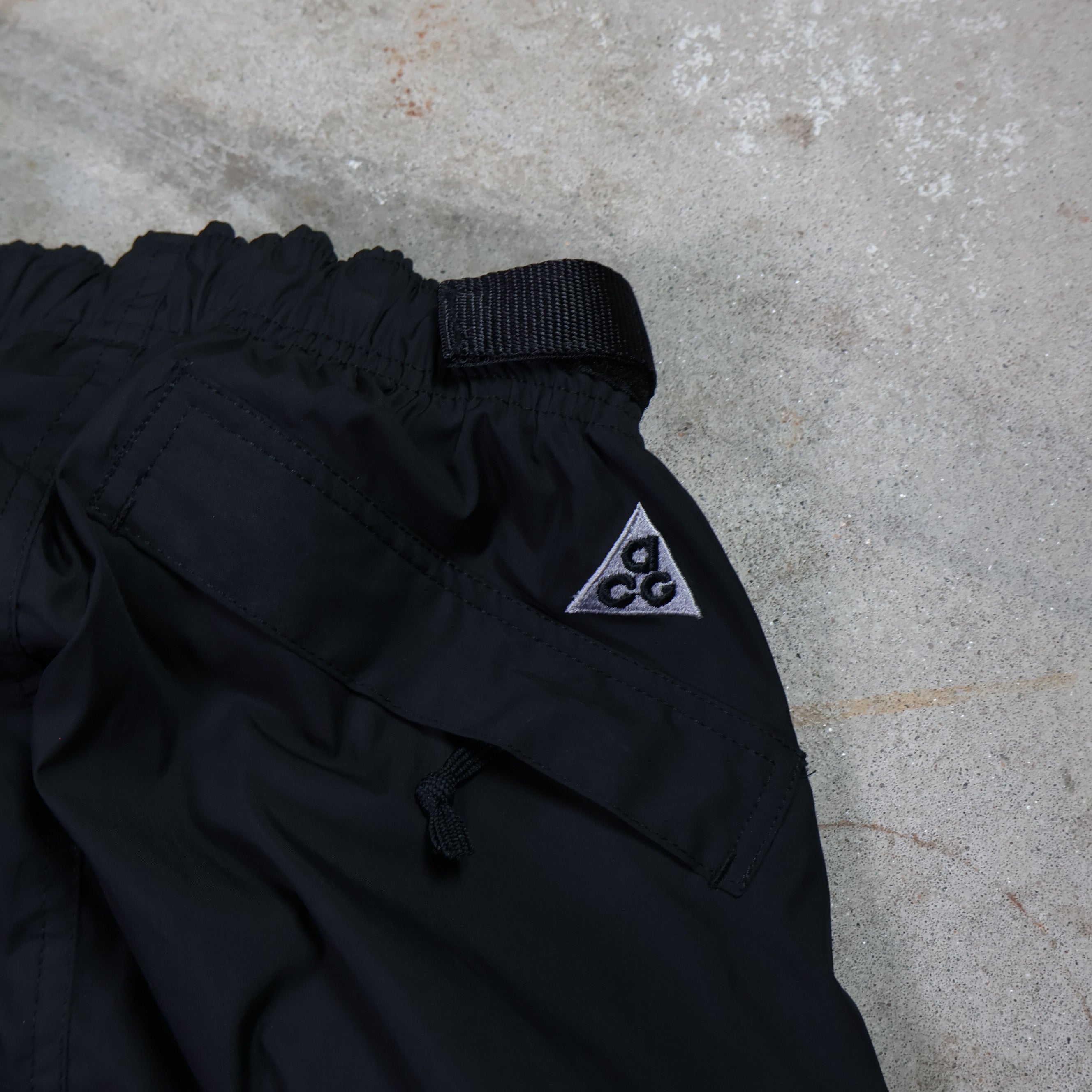 Nike ACG Nylon Pants 90s (Medium)