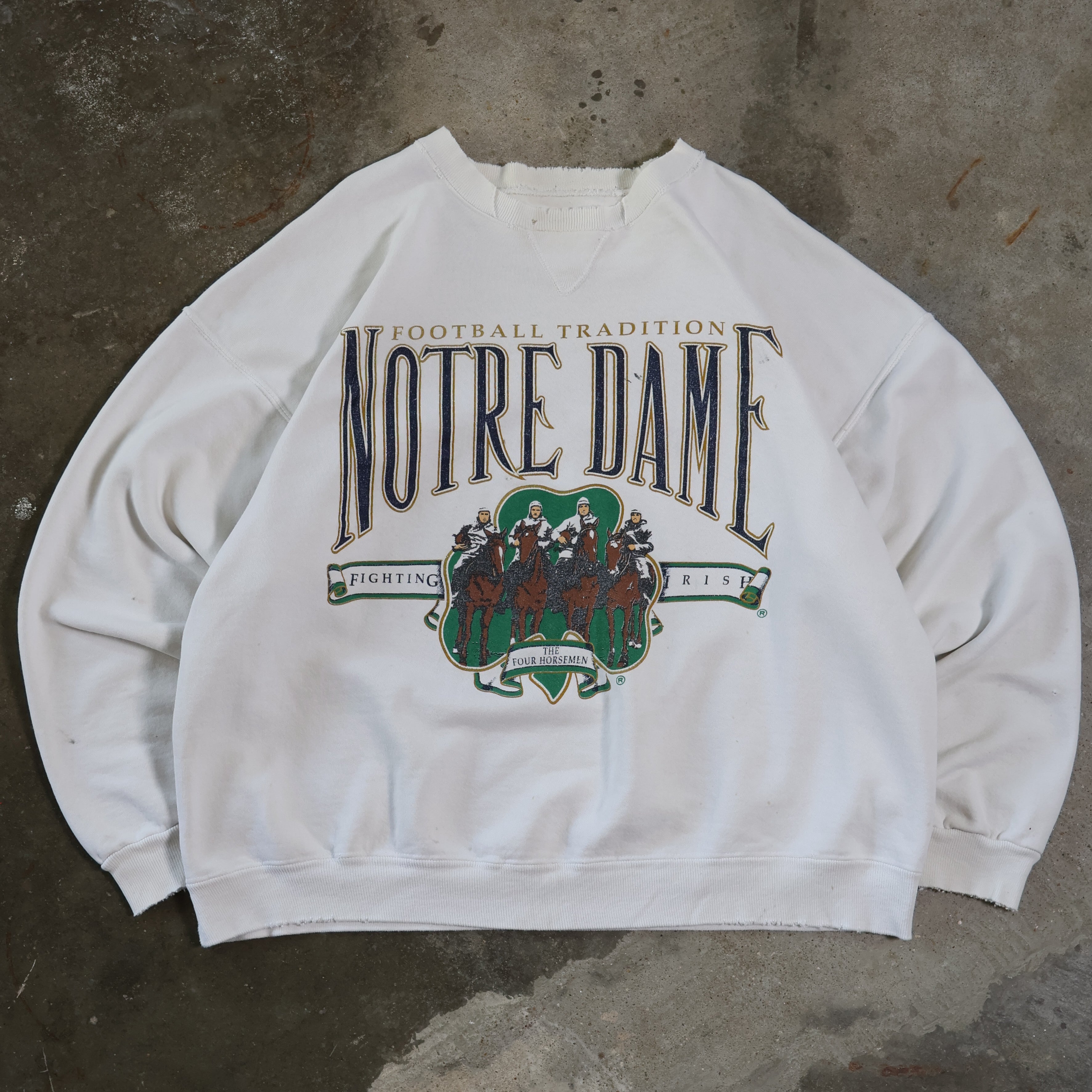 Notre Dame Dour Horseman Distressed Sweatshirt 90s (XL)