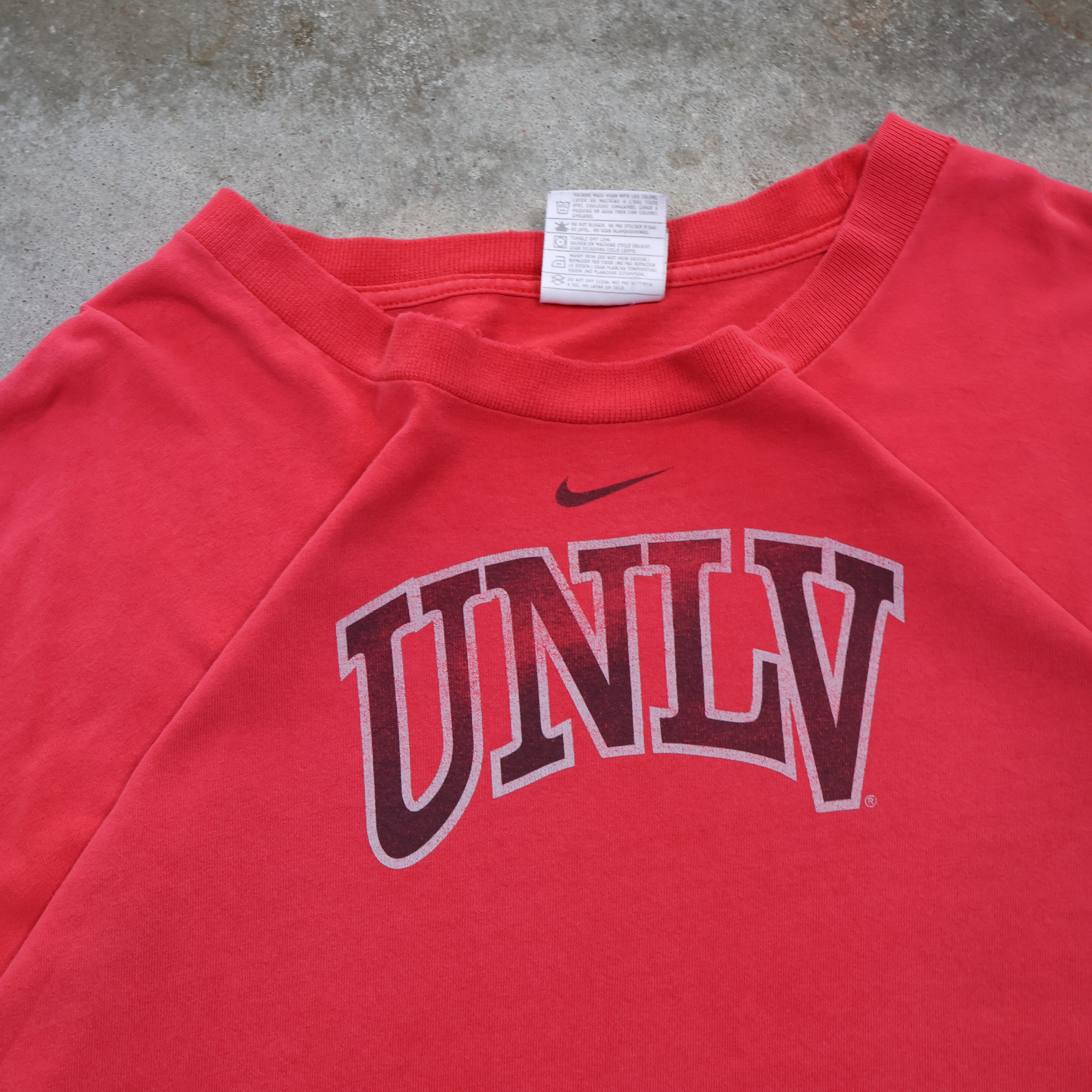 UNLV Nike Centerswoosh T-Shirt 00s (XXL)