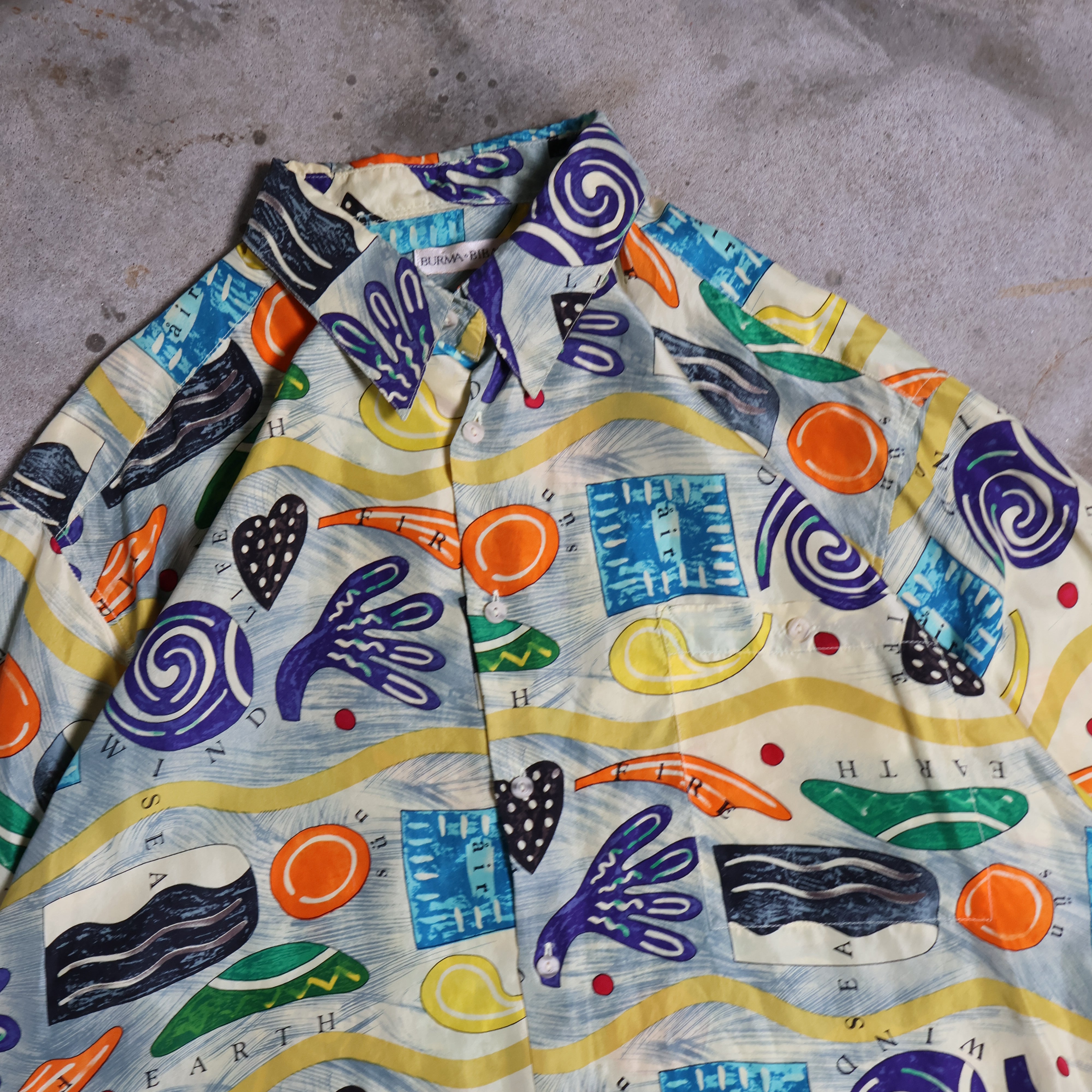 Elemental Silk Button-Up T-Shirt 90s (XL)