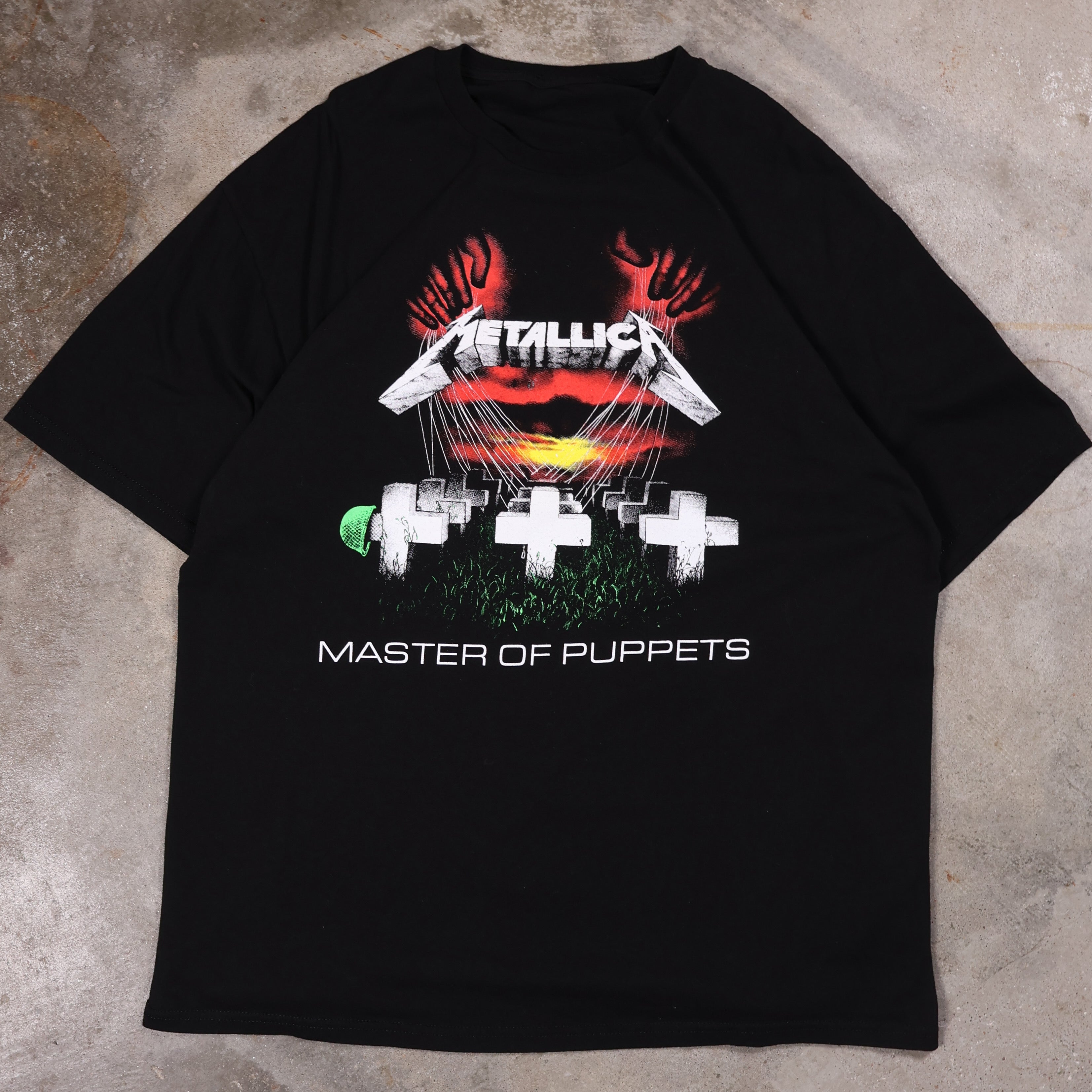 Metallica Master of The Puppets T-Shirt (XL)