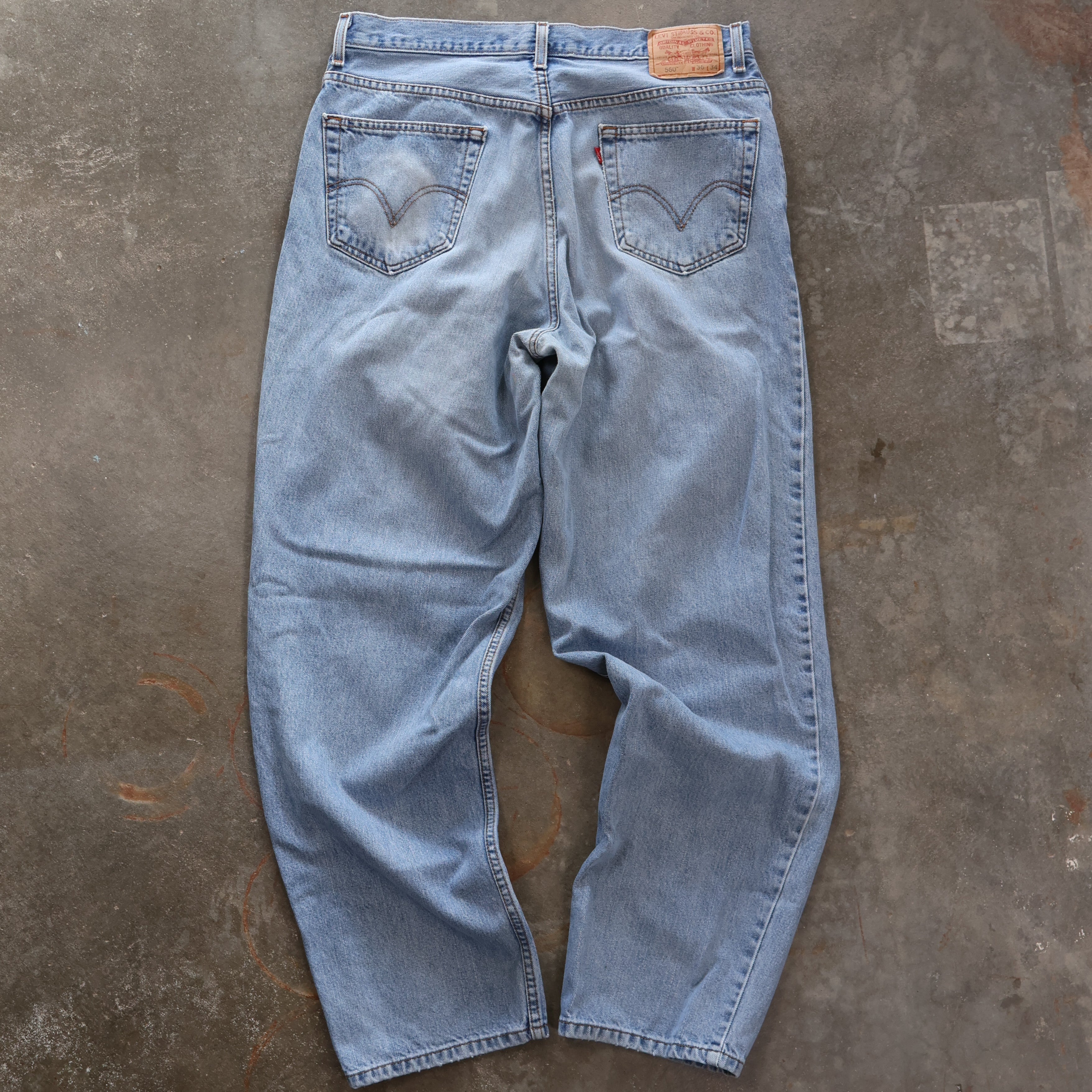 Levi's 560 Relaxed Jeans (35")