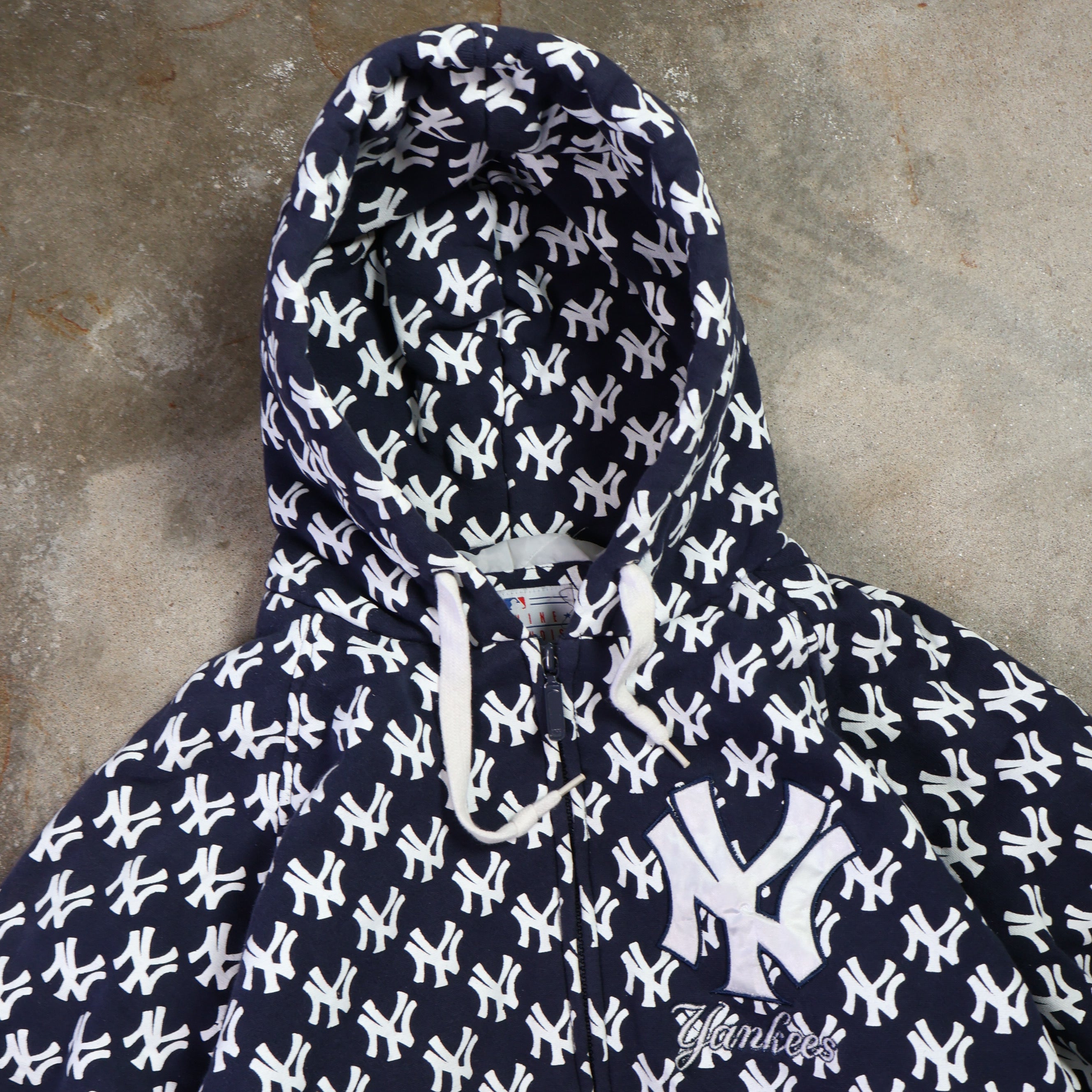 New York Yankees All-Over-Print Zip-Up Hoodie 90s (Medium)