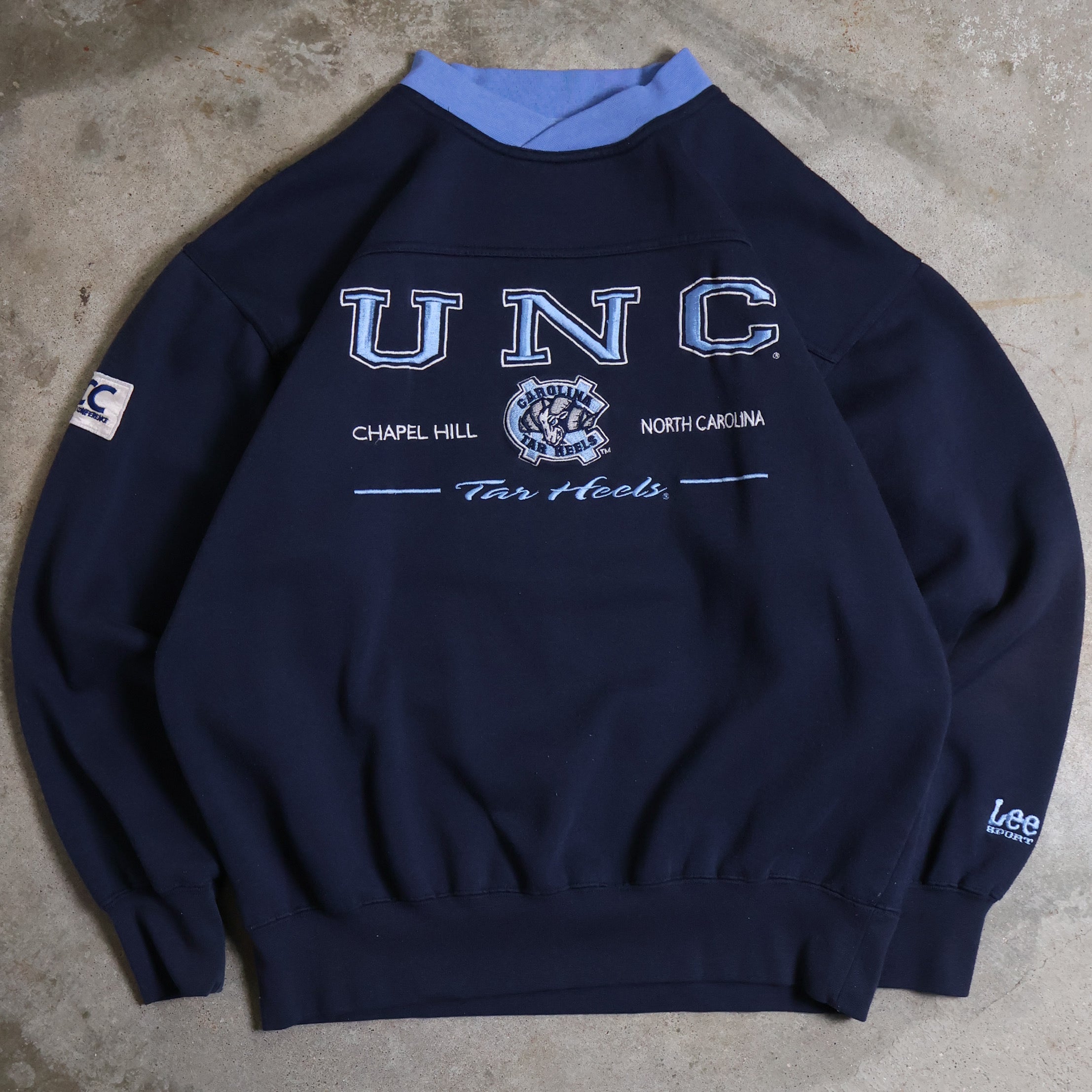 North Carolina Tarheels Embroidered Sweatshirt 90s (Large)