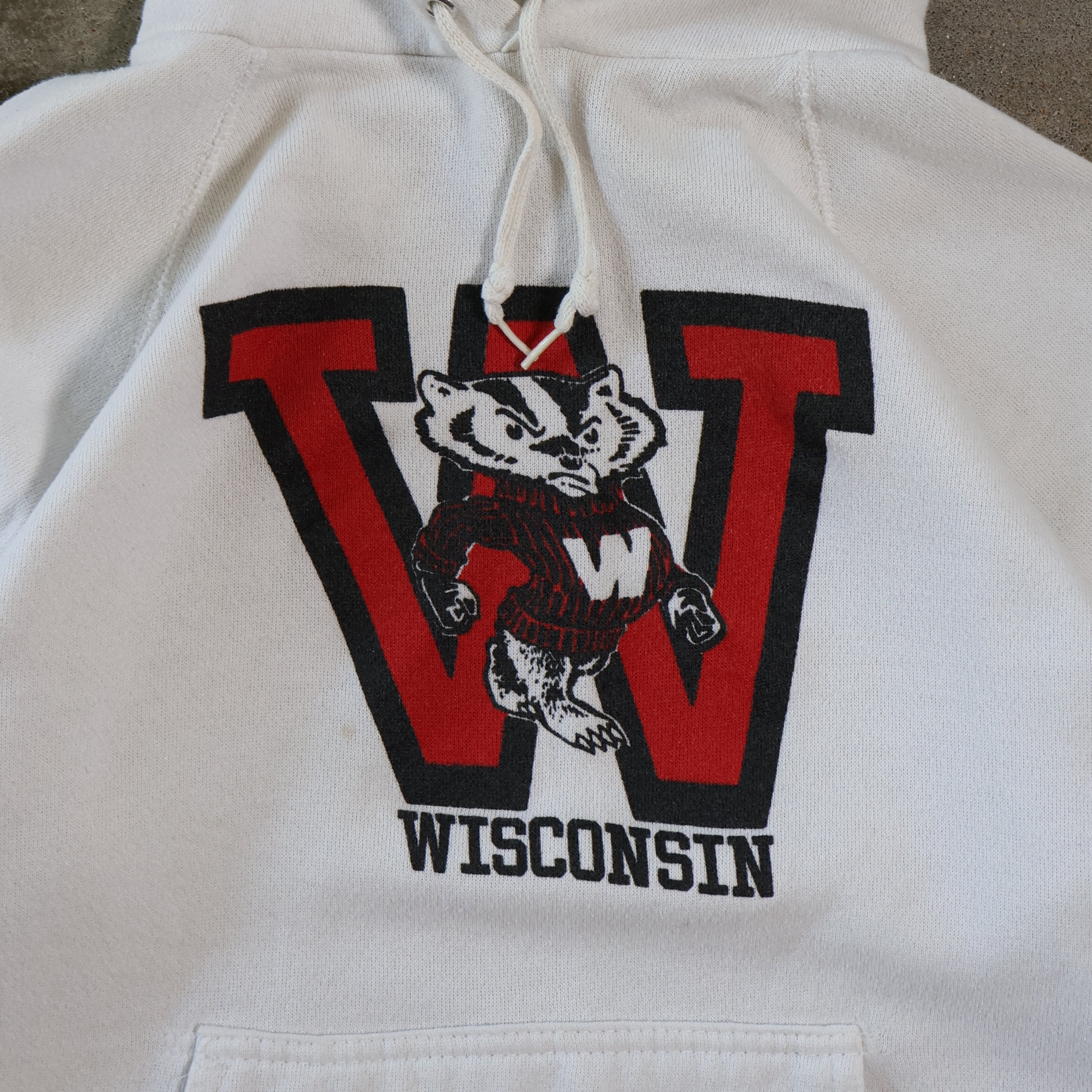 Wisconsin Badgers White Hoodie 80s (Medium)