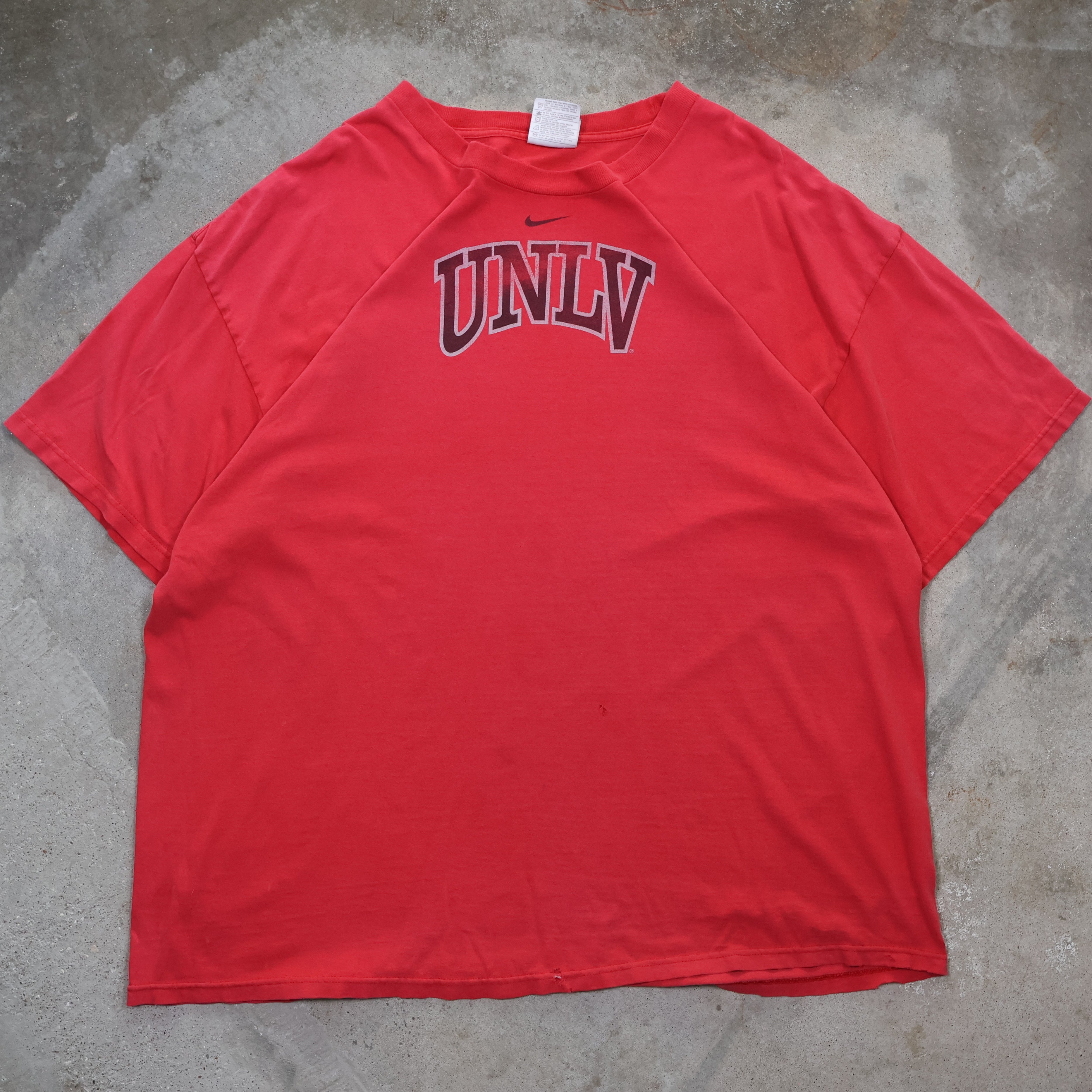UNLV Nike Centerswoosh T-Shirt 00s (XXL)