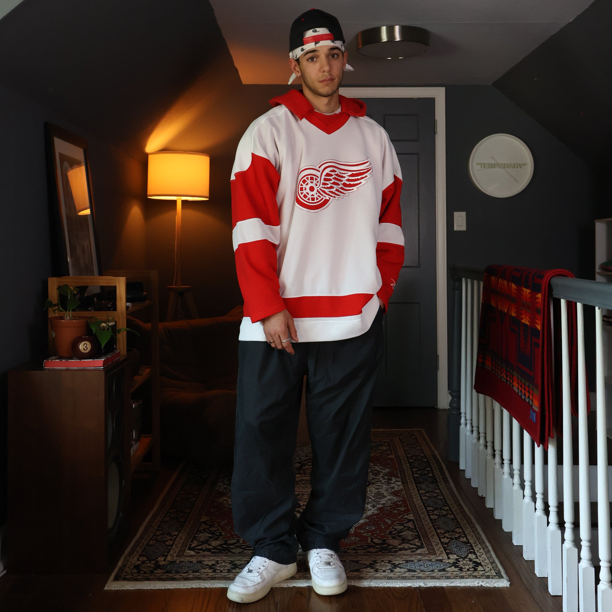 Red Russell Blank Hoodie 90s (Large)