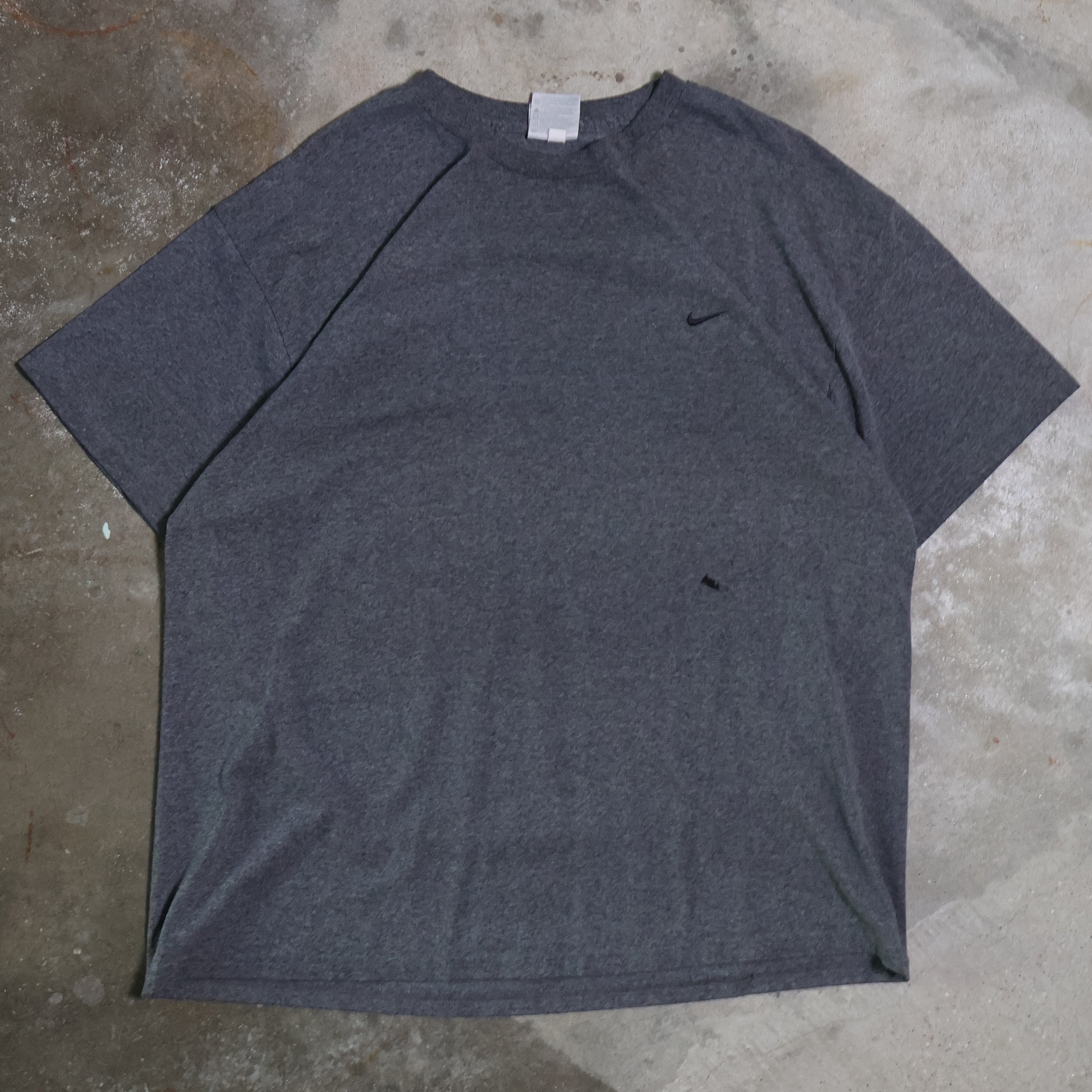 Dark Gray Nike Emrbroidered T-Shirt 00s (XL)