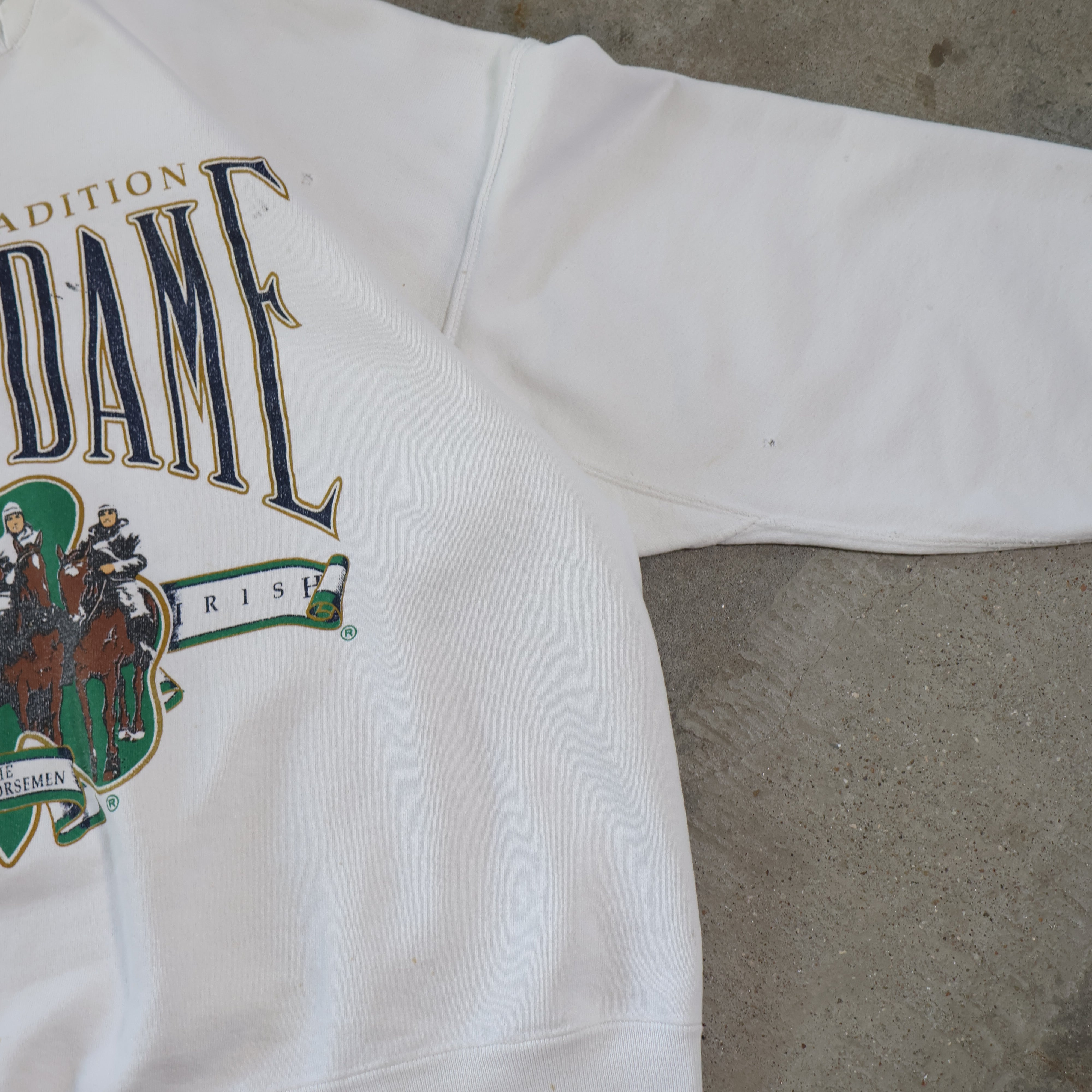 Notre Dame Dour Horseman Distressed Sweatshirt 90s (XL)